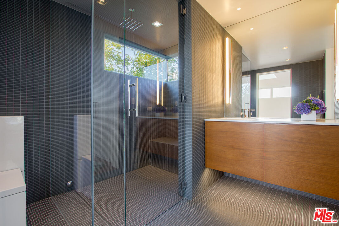 MLS #25583221 image #10