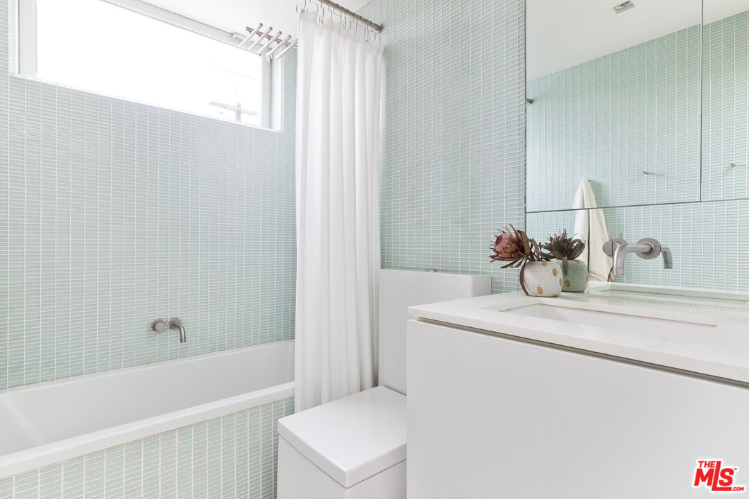 MLS #25583221 image #16