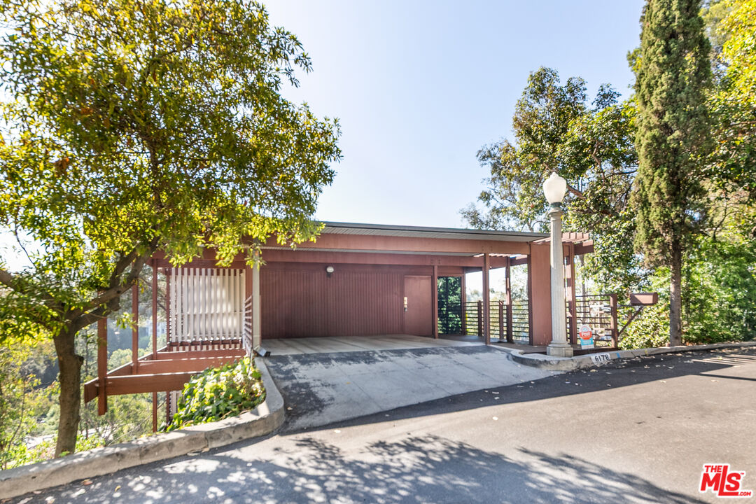 MLS #25583417 image #2