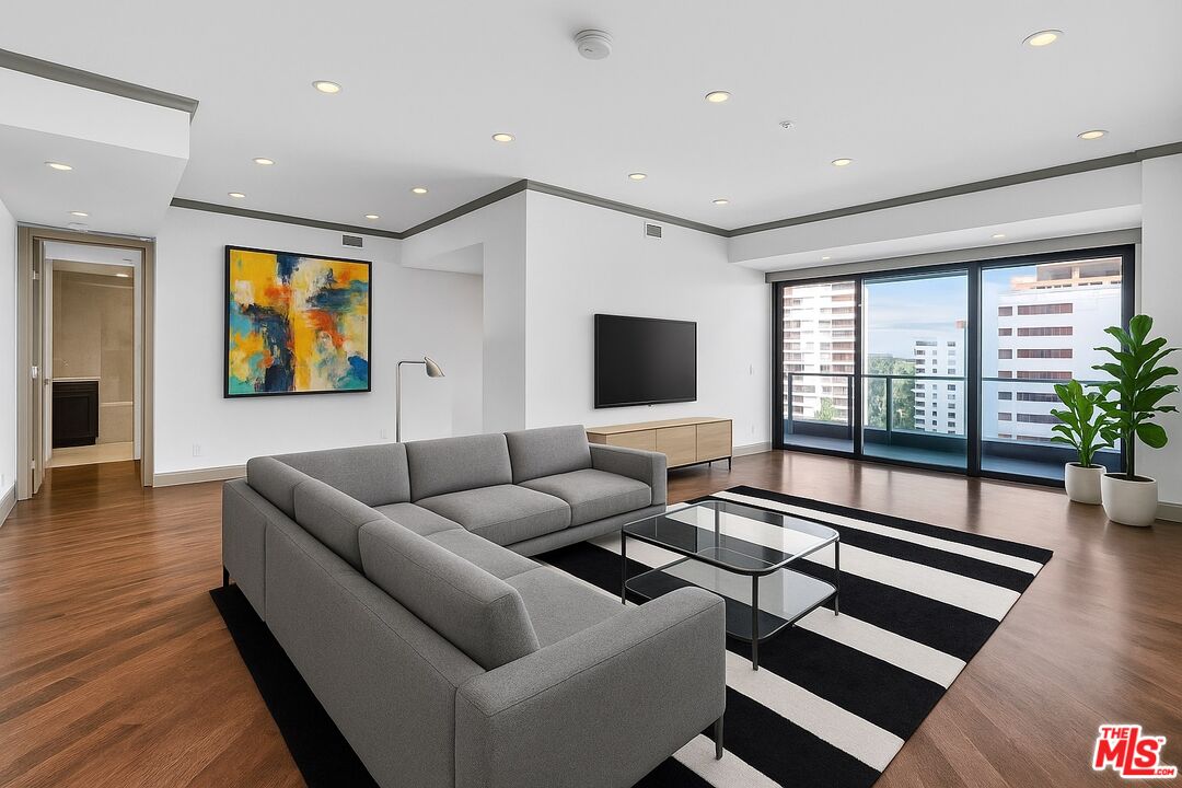 MLS #25583565 image #1