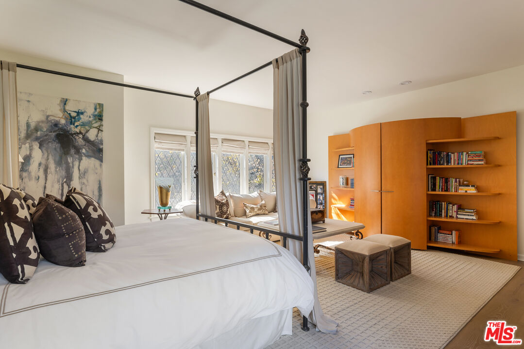 MLS #25583997 image #24