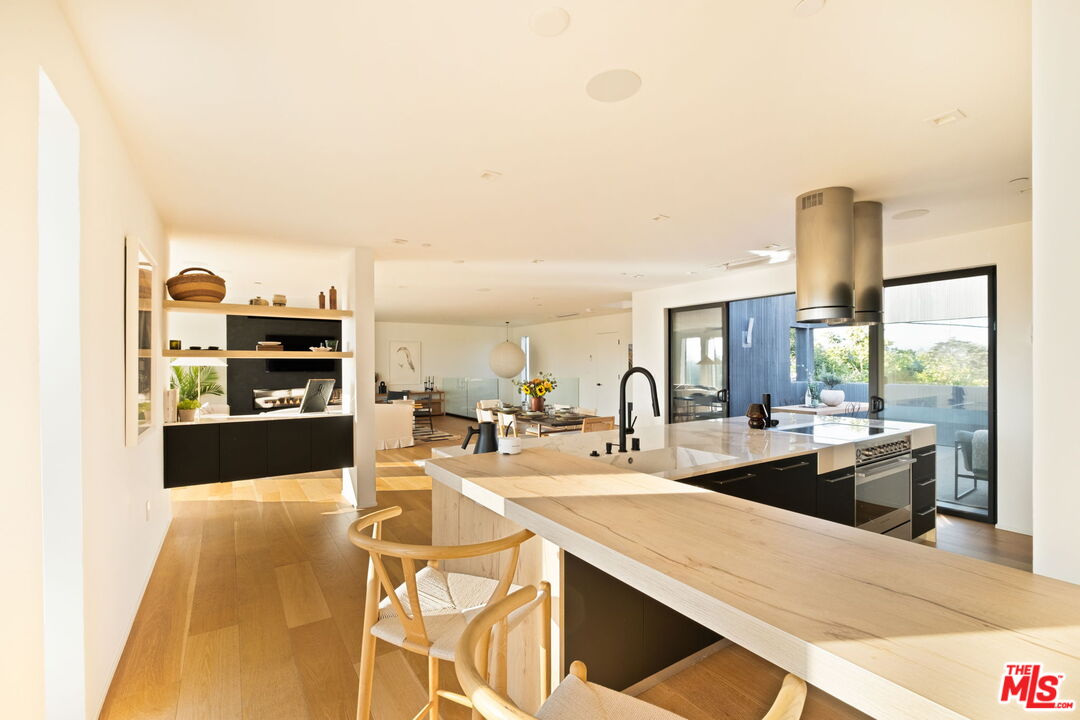 MLS #25584147 image #23