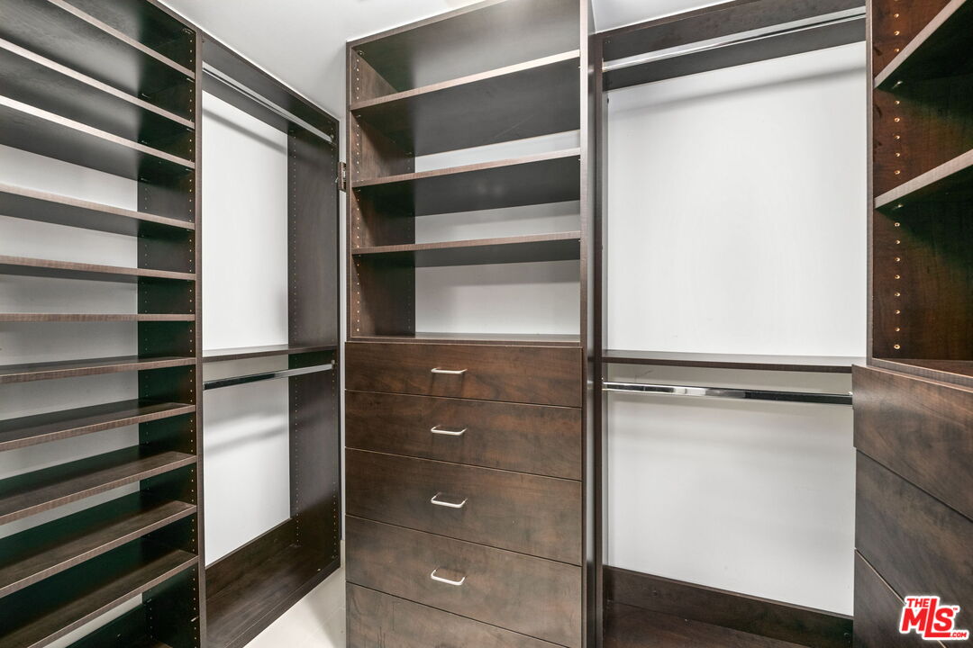 MLS #25584913 image #37