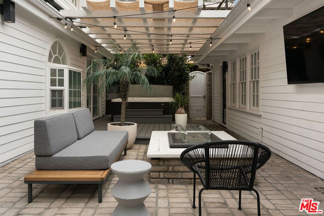 MLS #25584983 image #35