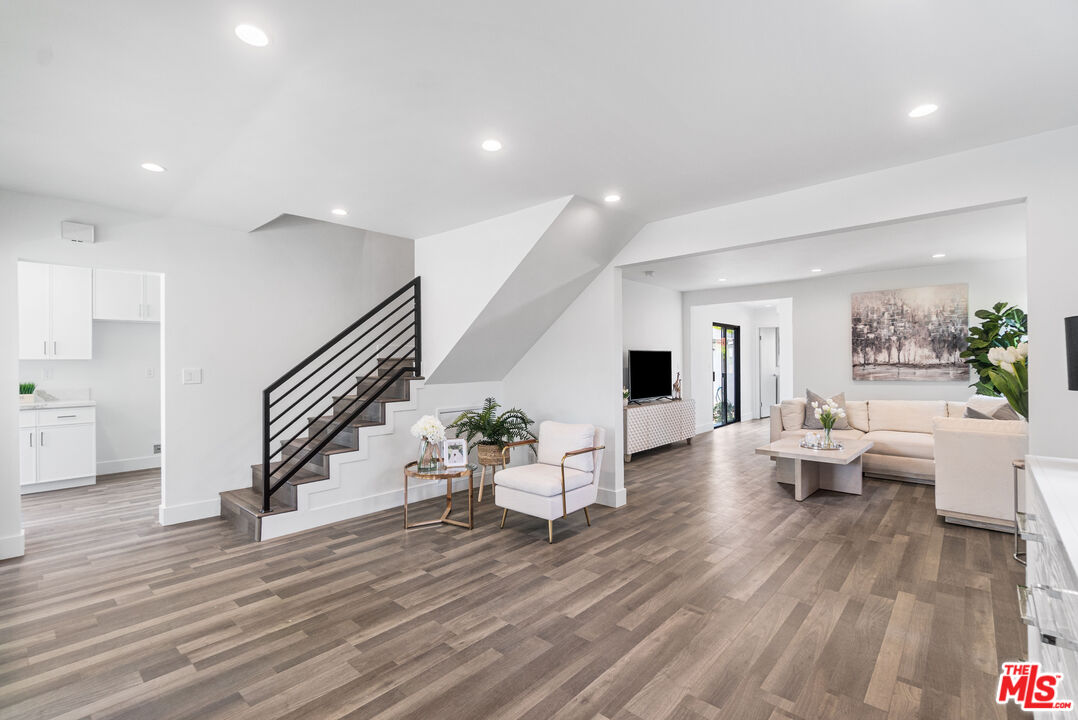 MLS #25585031 image #2