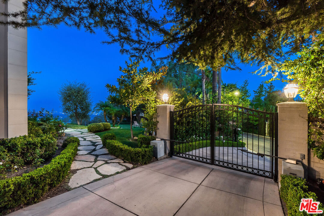 MLS #25585191 image #13