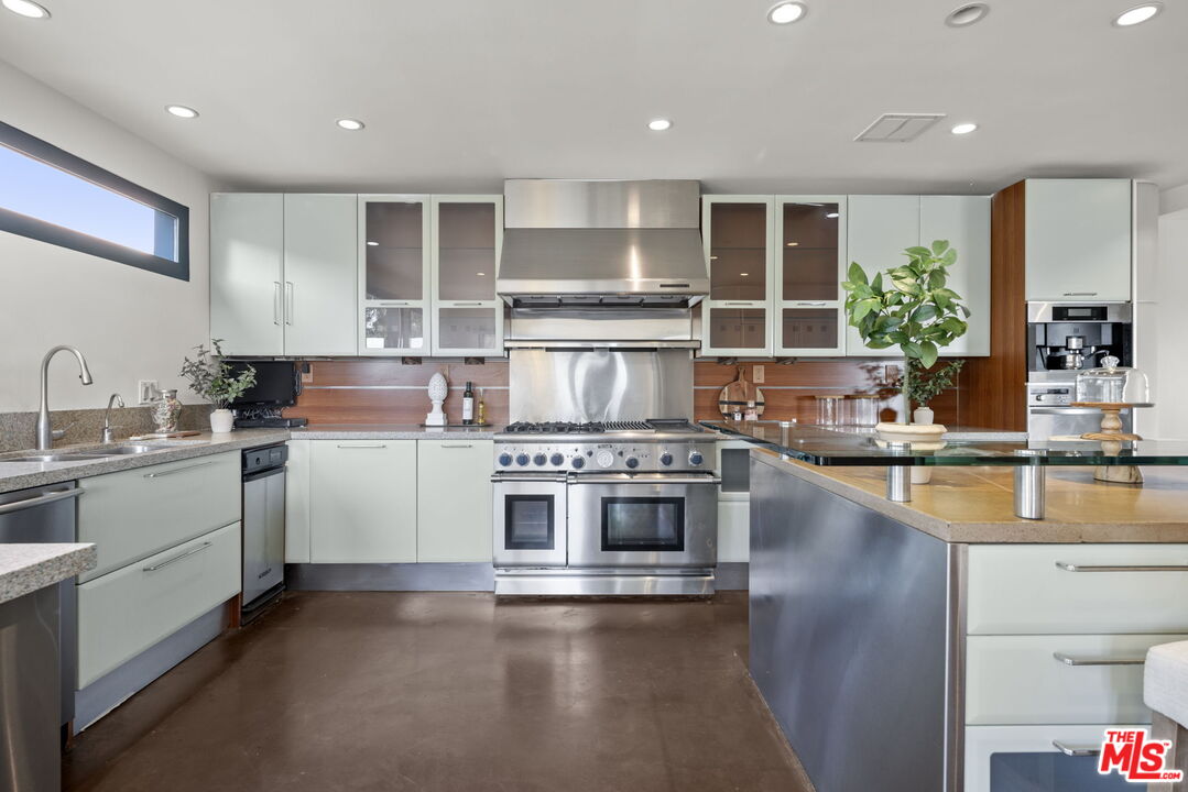 MLS #25585293 image #9