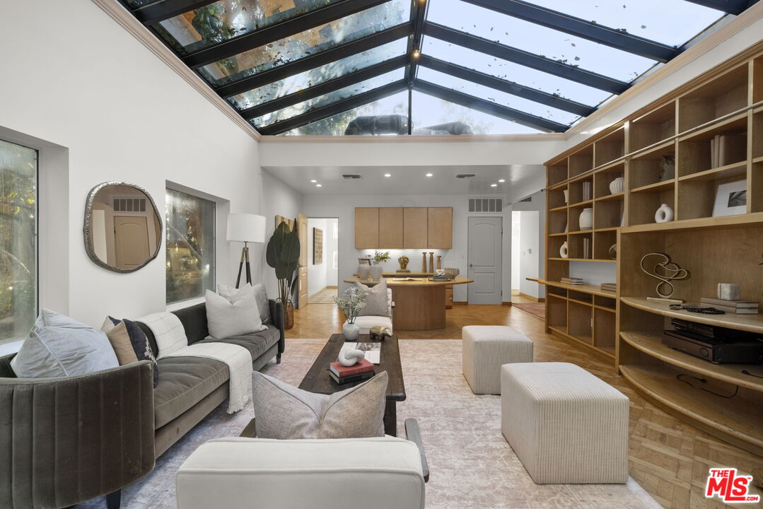 MLS #25585293 image #44