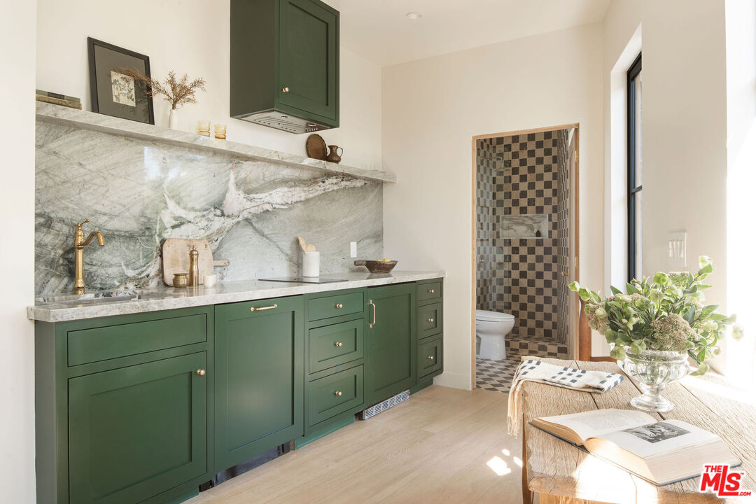 MLS #25585443 image #21