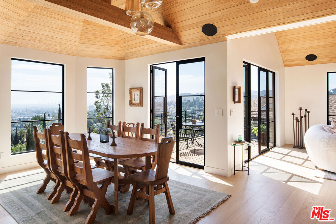 MLS #25585443 image #29