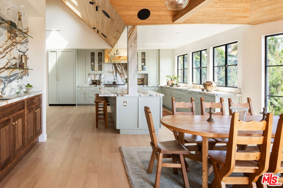 MLS #25585443 image #31