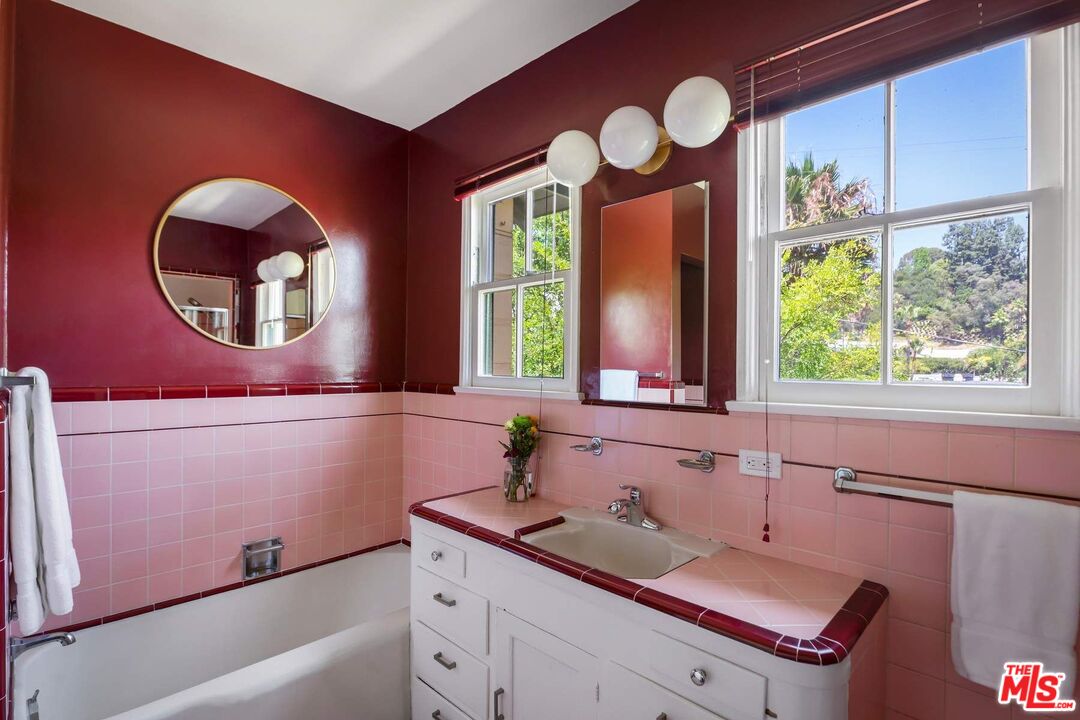 MLS #25585491 image #22