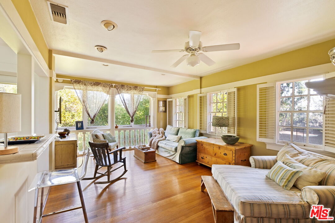 MLS #25585561 image #17