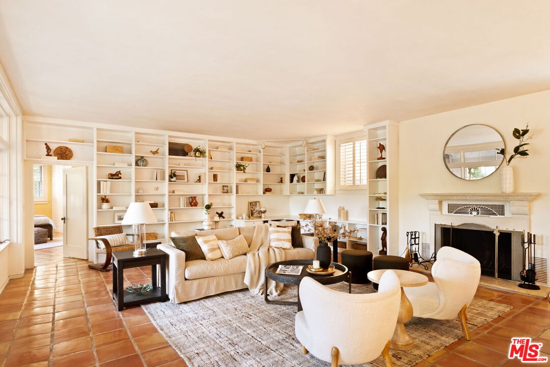 MLS #25585561 image #5