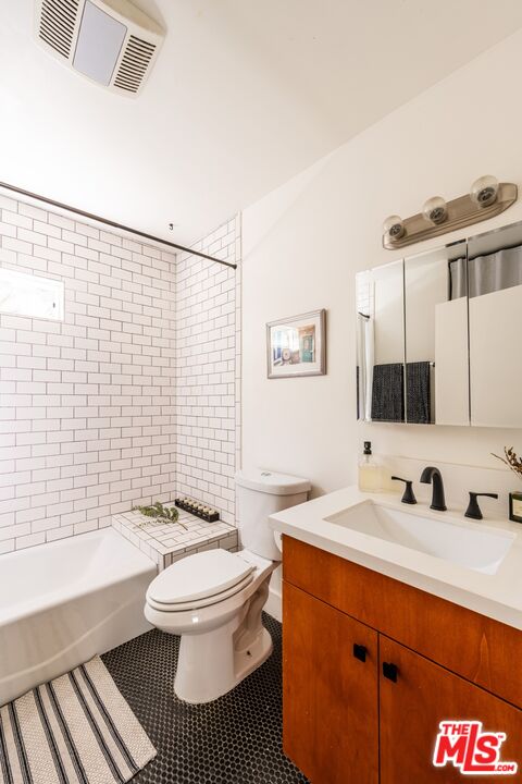 MLS #25585629 image #26