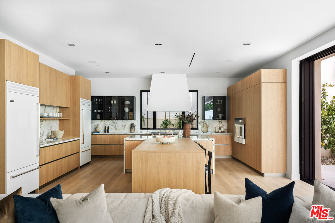 MLS #25585759 image #17