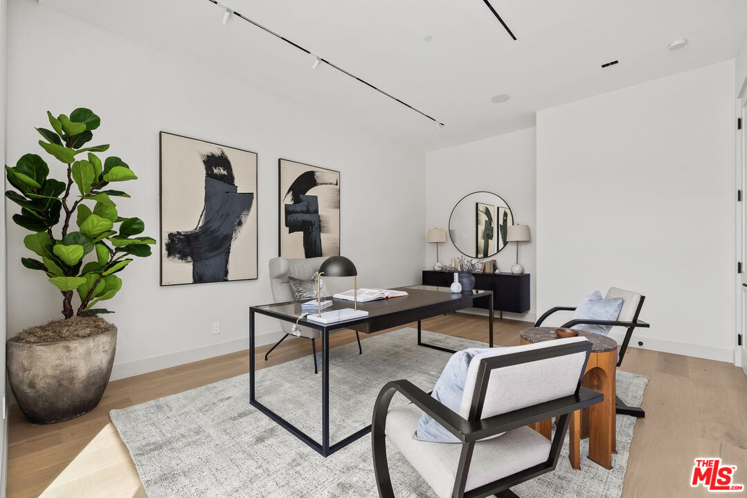 MLS #25585759 image #32