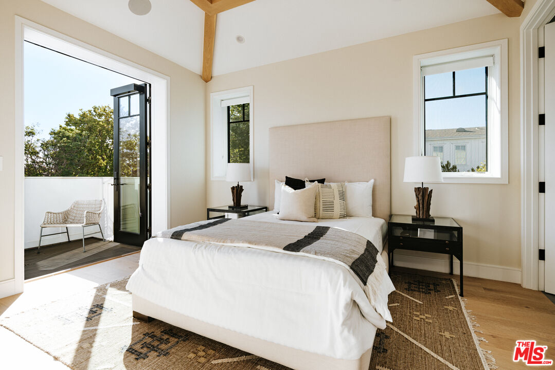 MLS #25585813 image #15