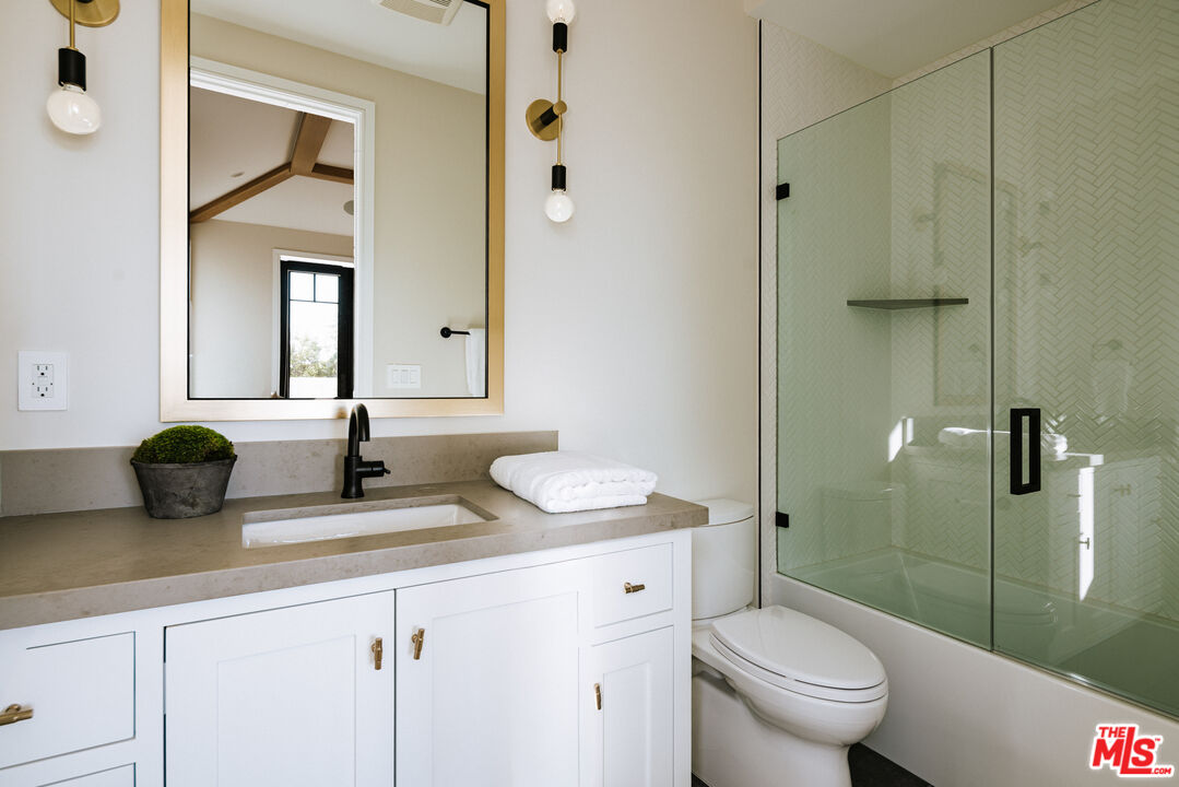 MLS #25585813 image #16