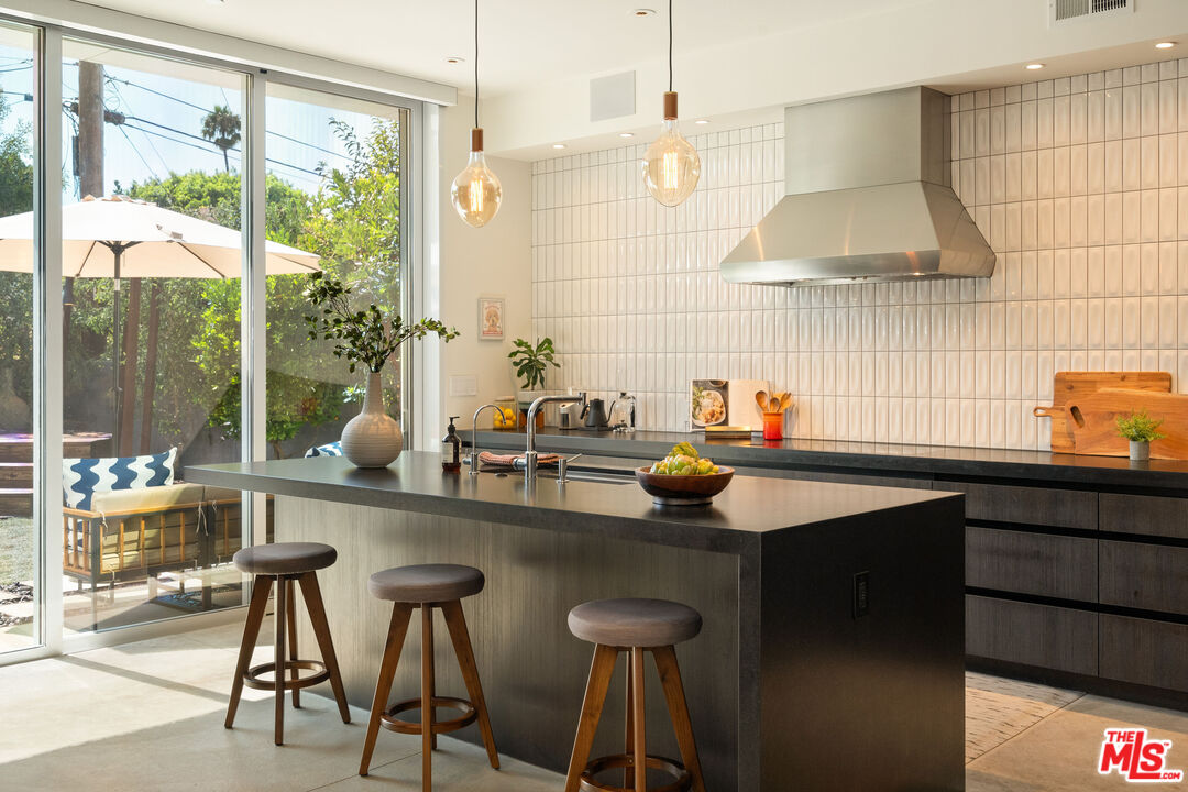 MLS #25585915 image #12