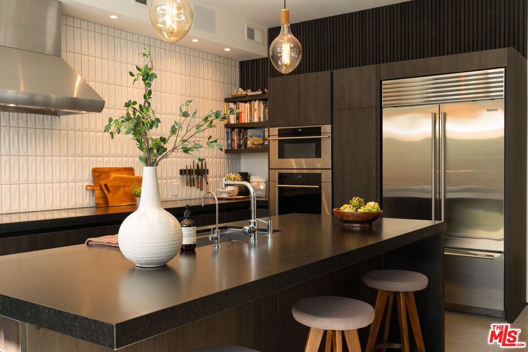 MLS #25585915 image #14