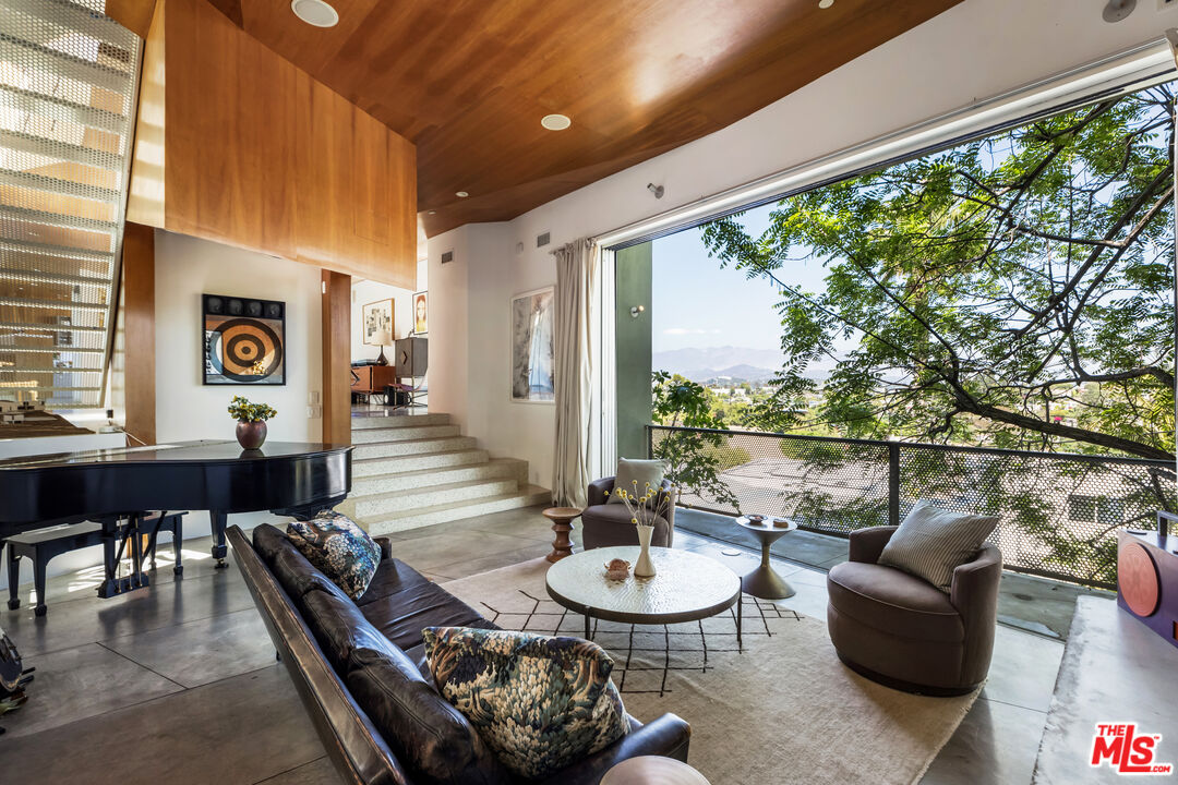 MLS #25585993 image #9