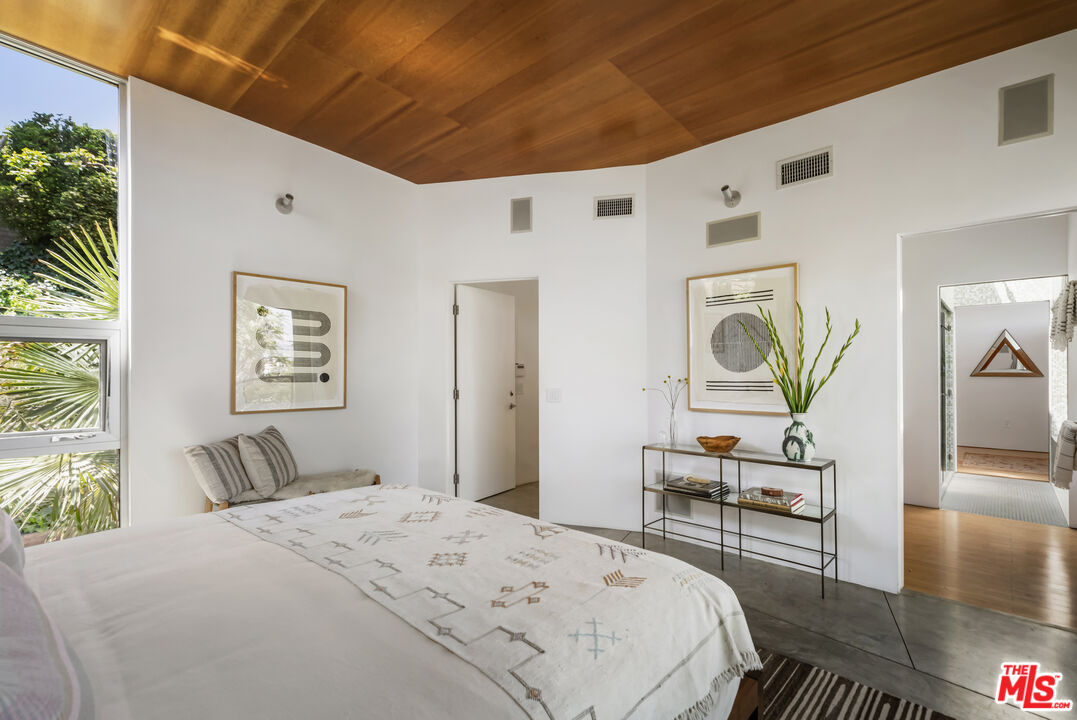 MLS #25585993 image #18