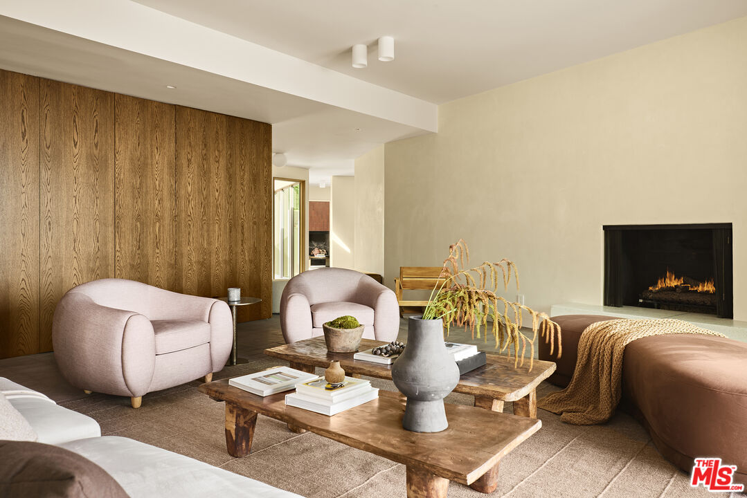 MLS #25586005 image #3