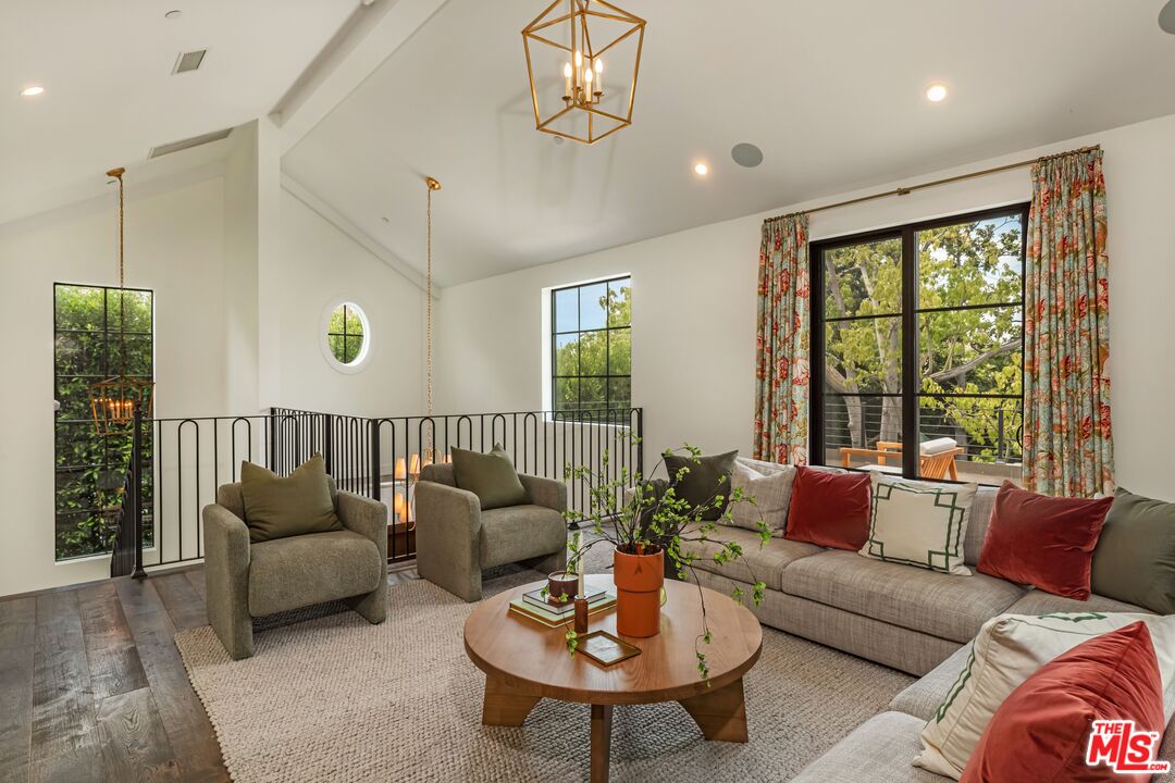 MLS #25586055 image #12