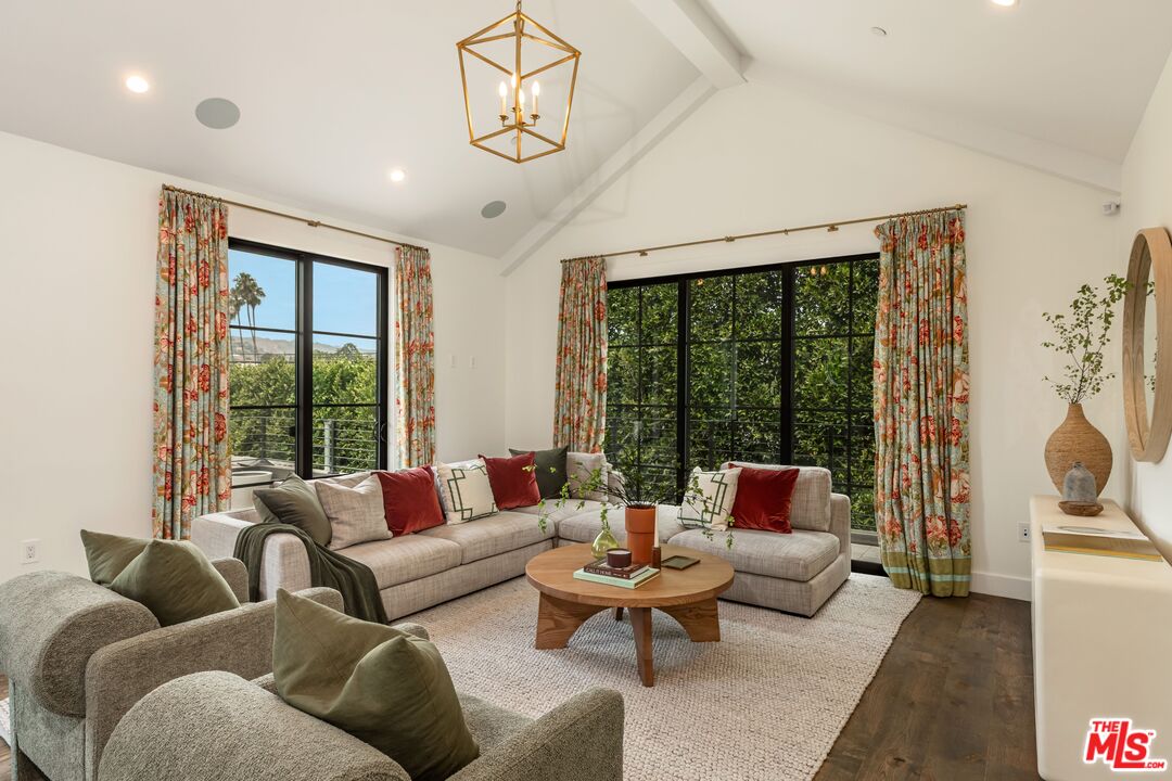 MLS #25586055 image #13