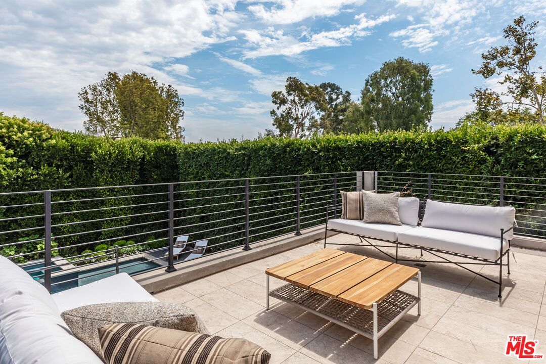 MLS #25586055 image #17