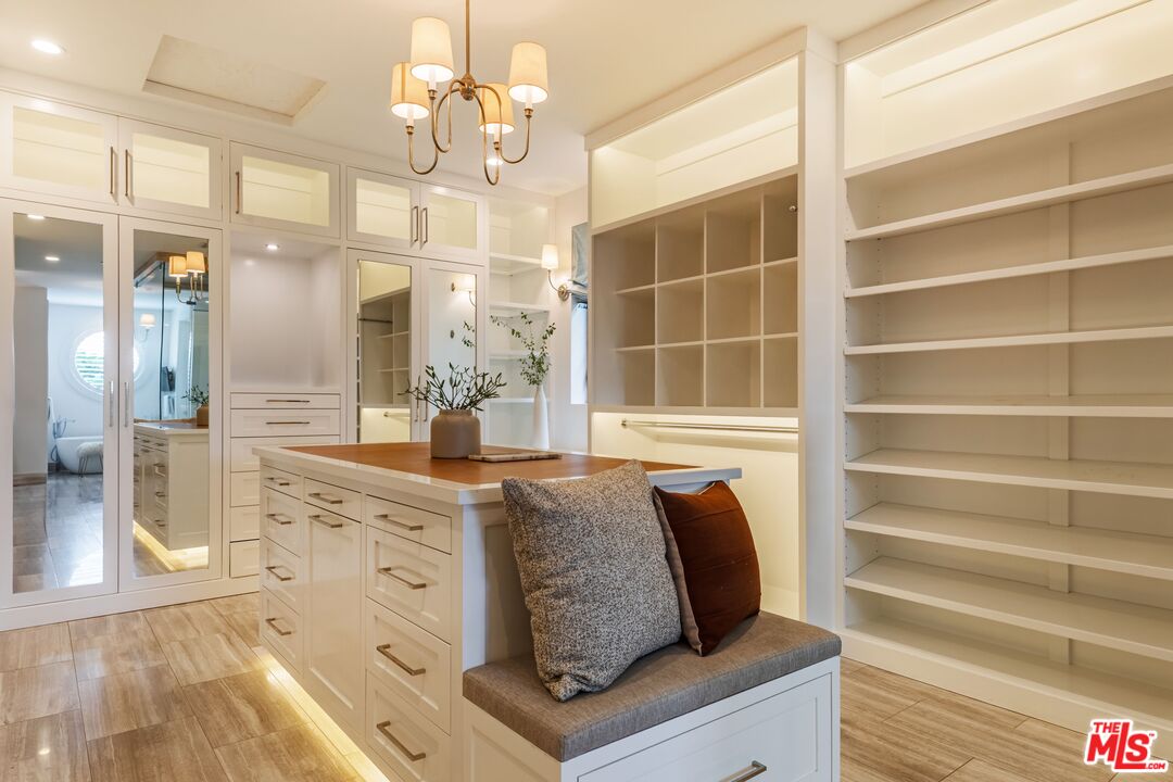 MLS #25586055 image #18