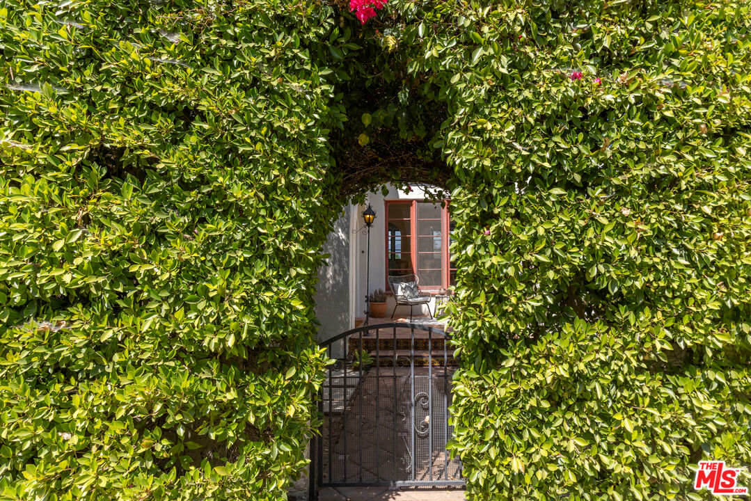 MLS #25586129 image #1