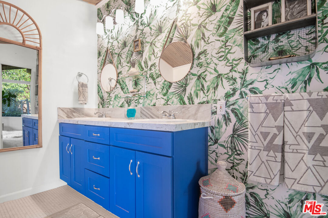 MLS #25586157 image #18