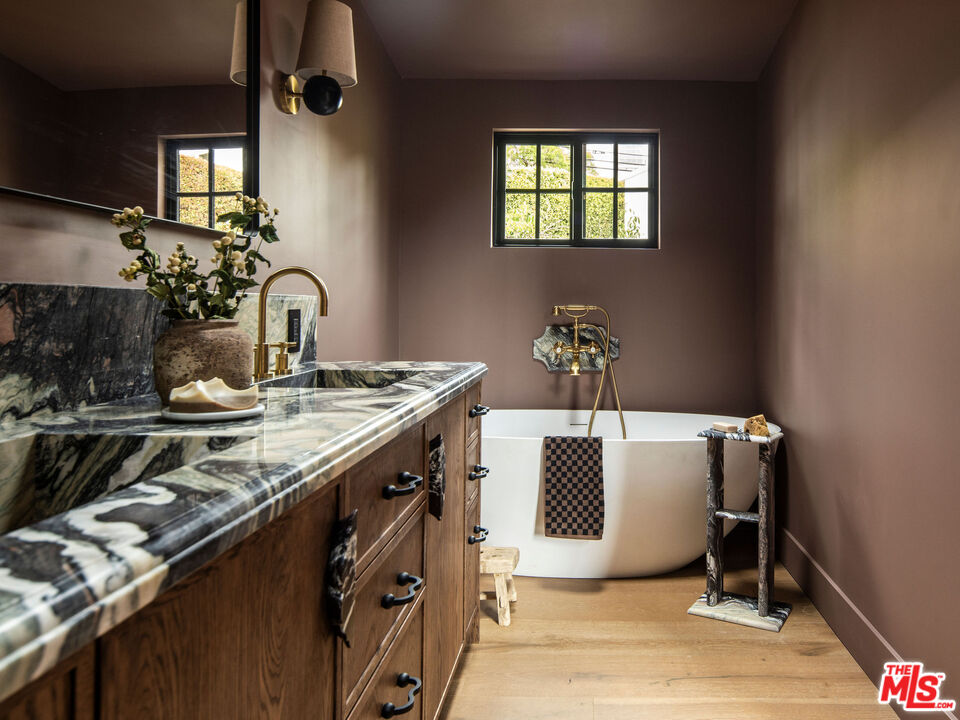 MLS #25586171 image #16