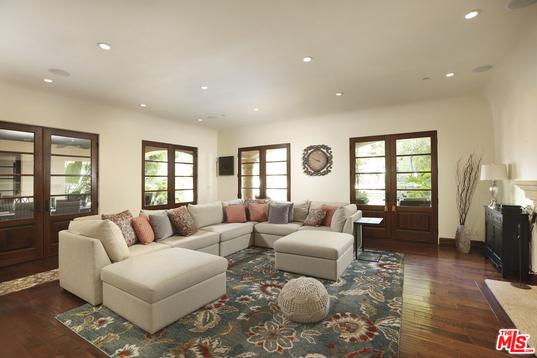 MLS #25586229 image #17