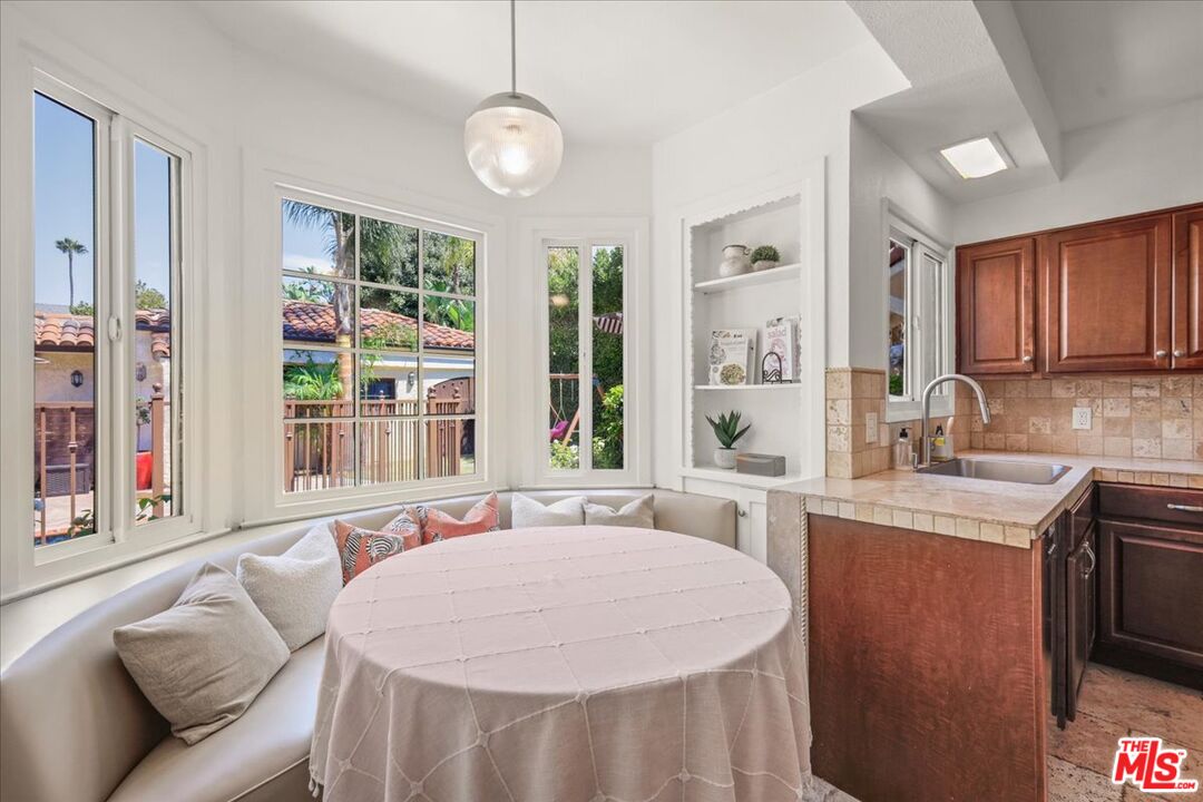 MLS #25586331 image #16