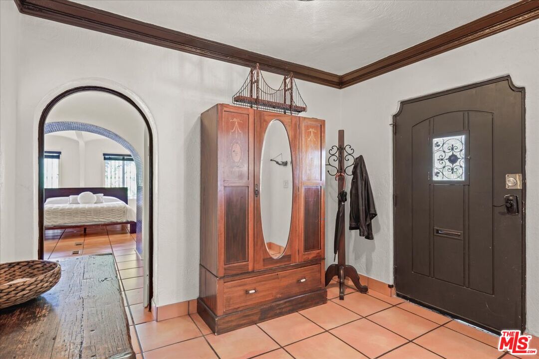 MLS #25586331 image #5