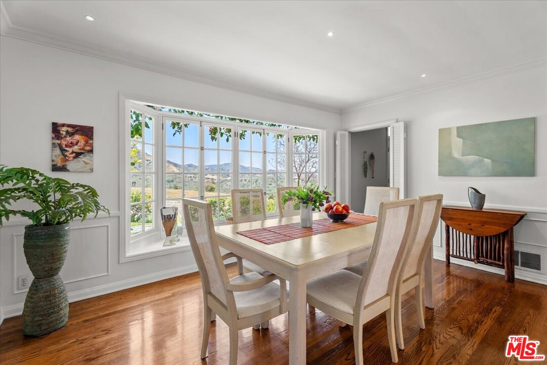 MLS #25586407 image #9