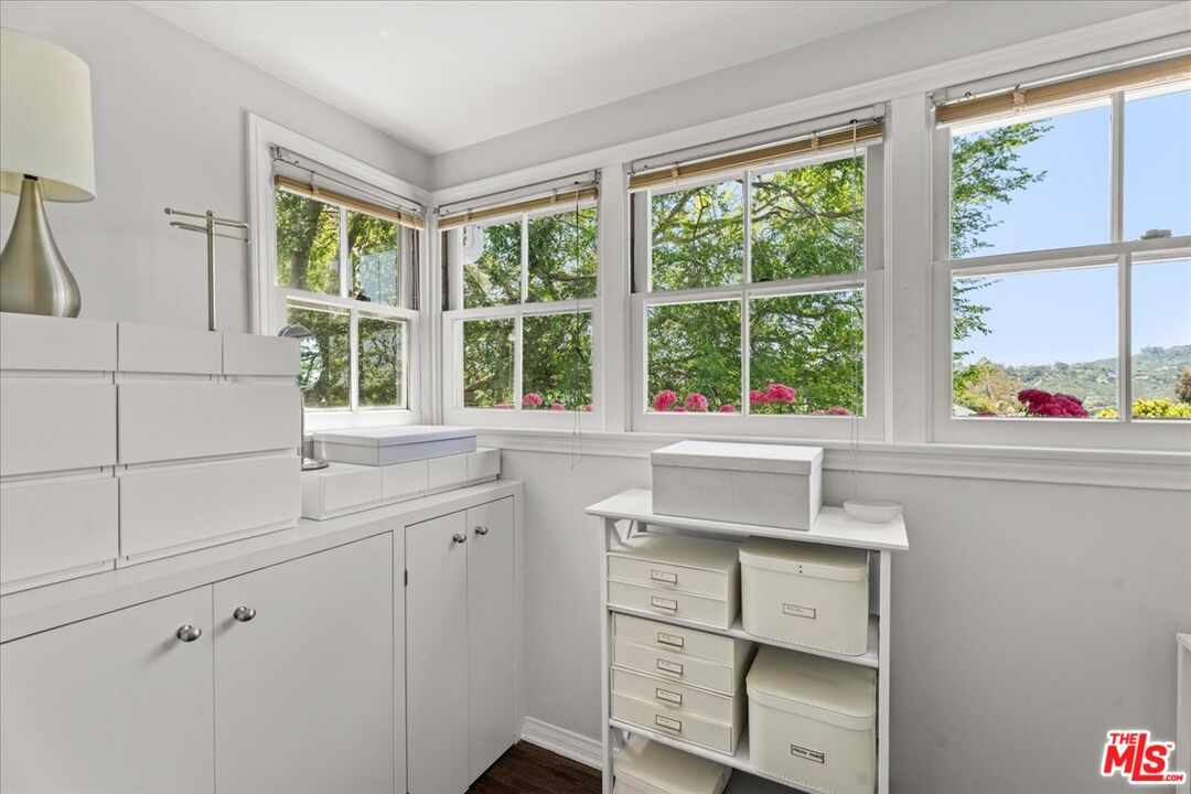 MLS #25586407 image #33