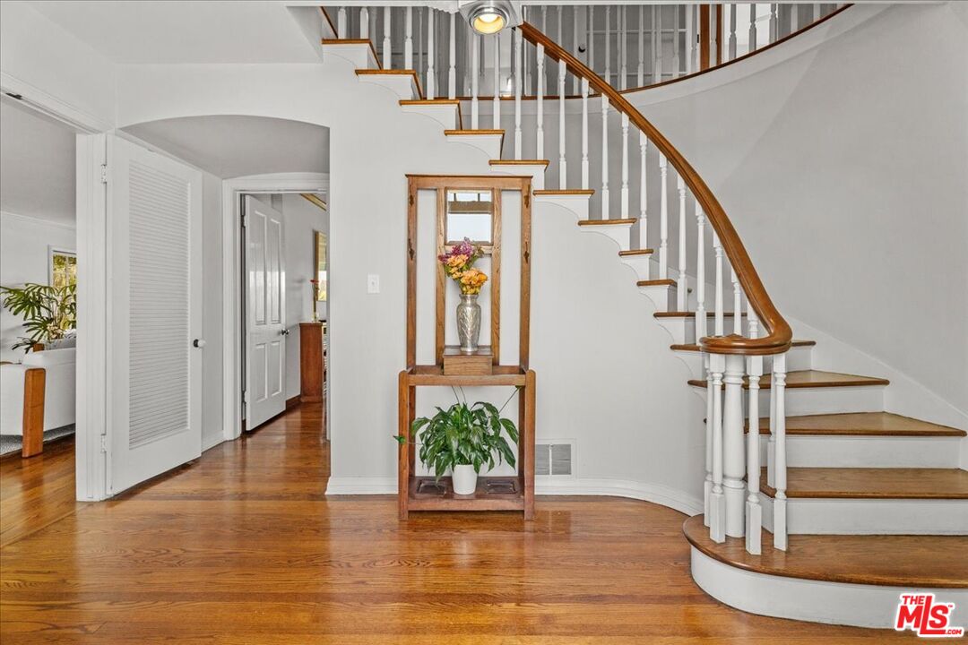 MLS #25586407 image #4