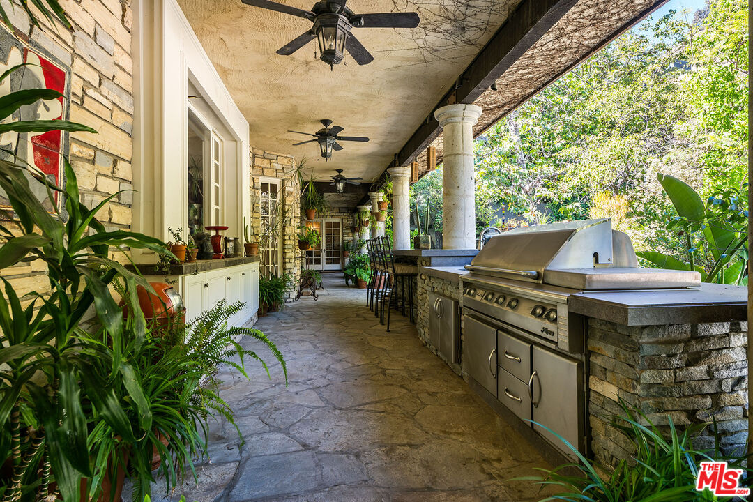 MLS #25586503 image #19