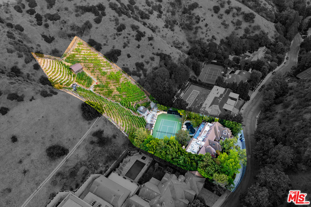 MLS #25586503 image #26