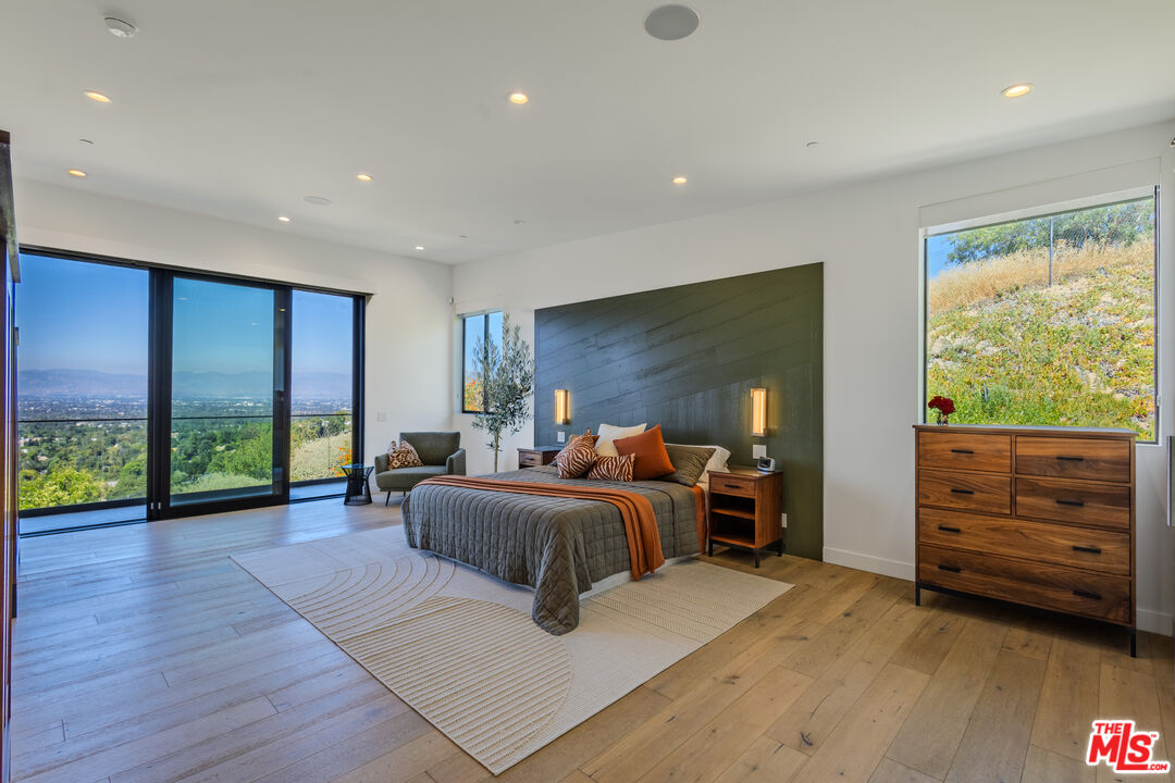 MLS #25586879 image #9