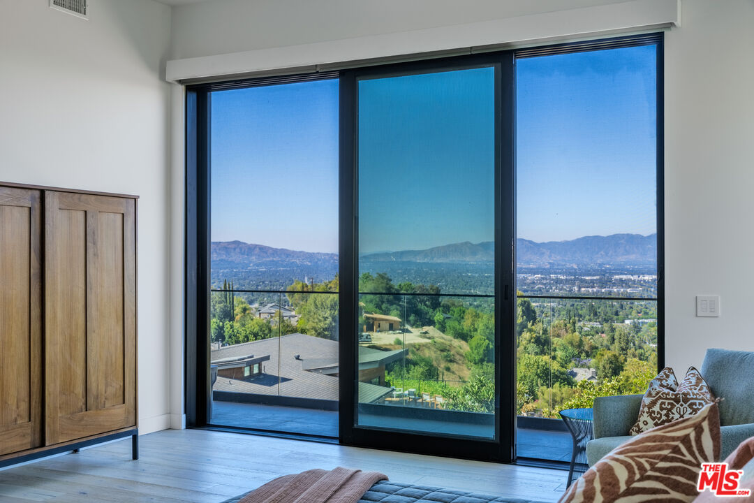 MLS #25586879 image #13