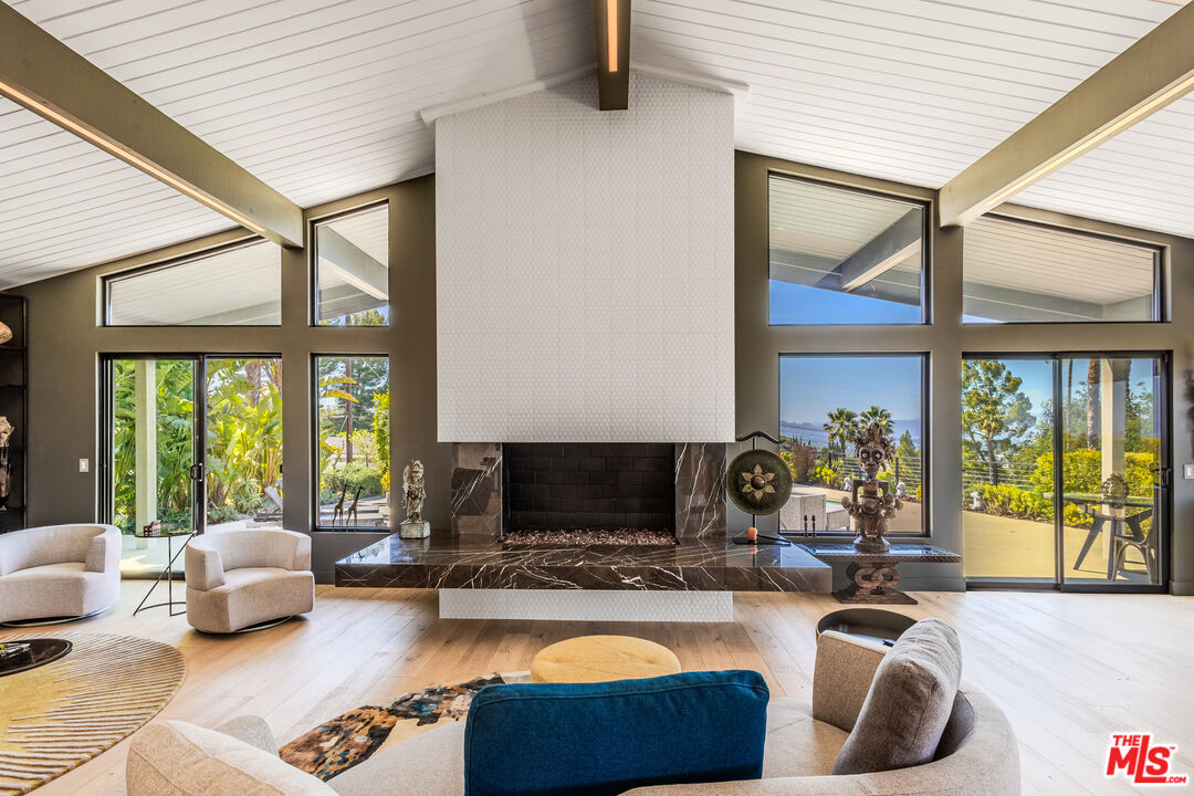 MLS #25586879 image #2