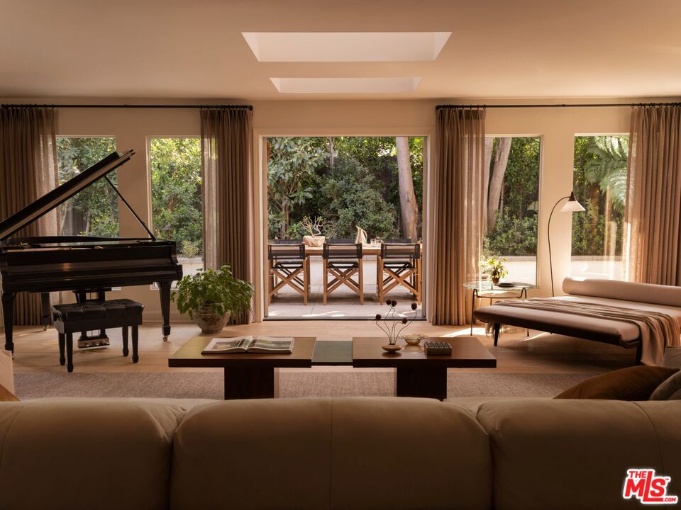 MLS #25586899 image #1