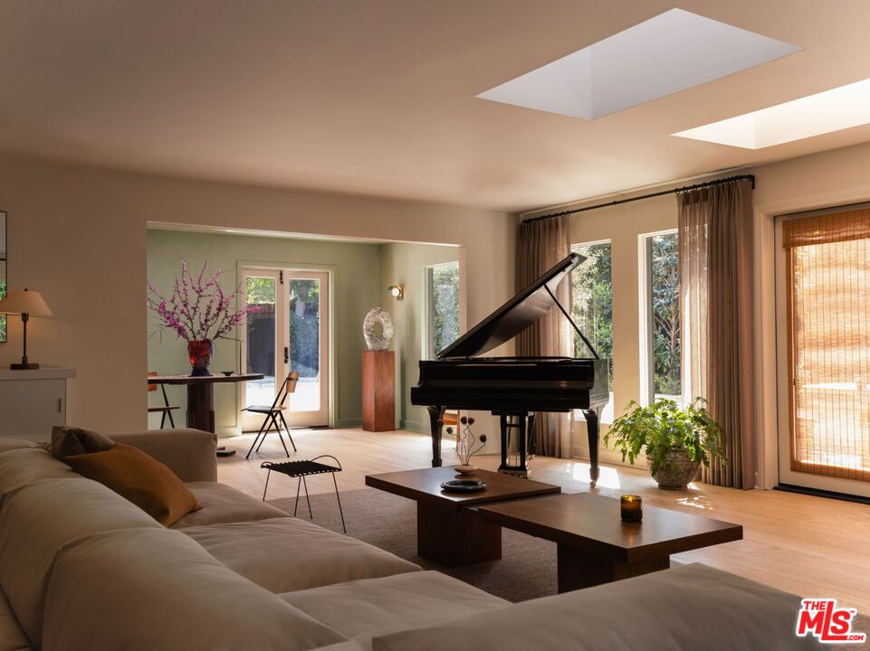 MLS #25586899 image #6