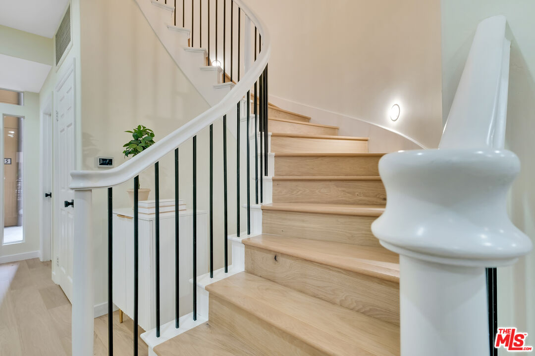 MLS #25587063 image #16