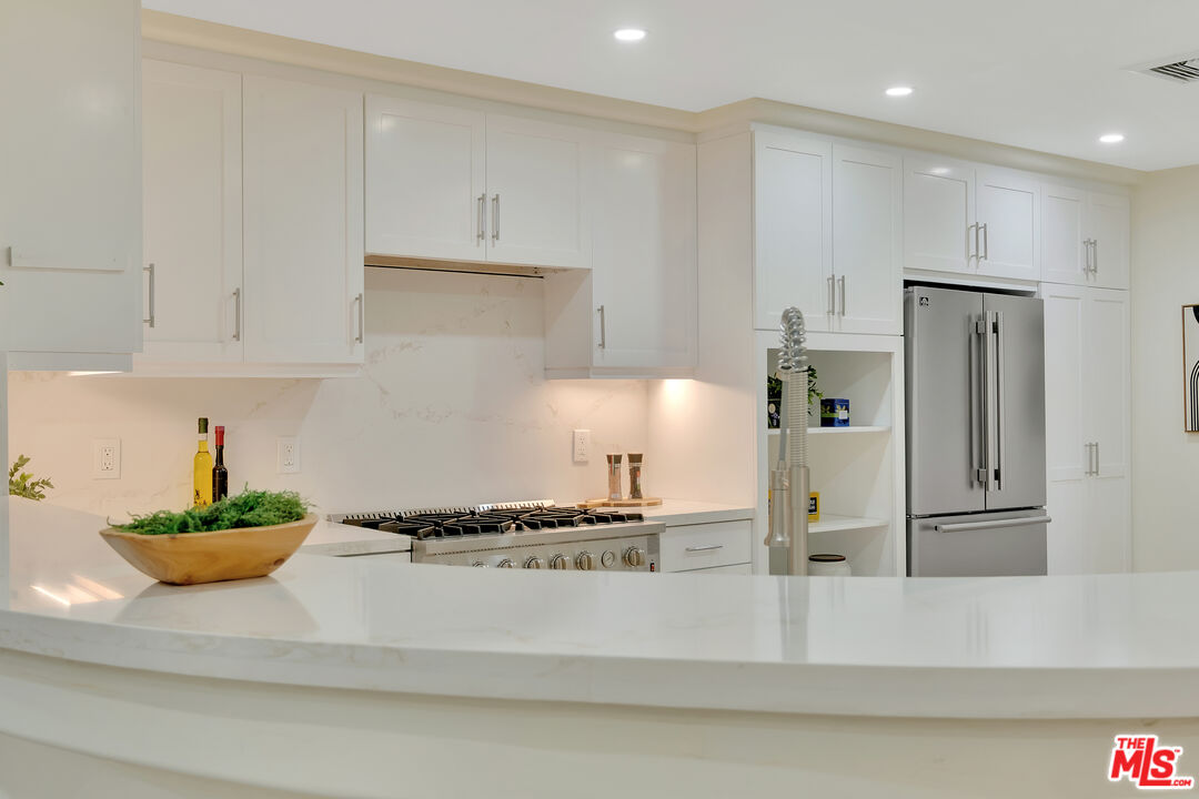 MLS #25587063 image #18